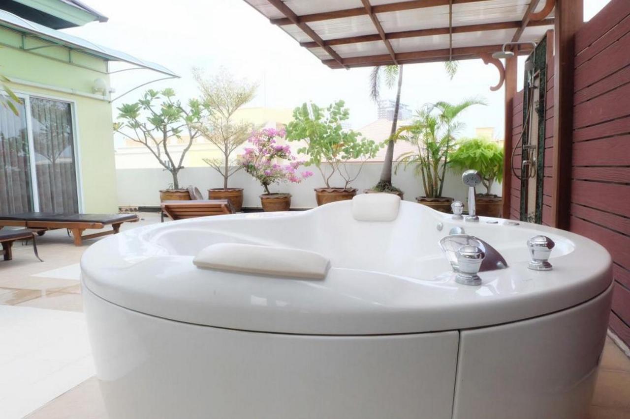 Oyo 1097 Thep Apartment Pattaya Εξωτερικό φωτογραφία