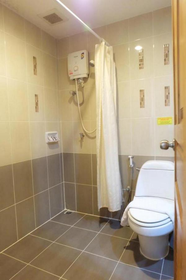 Oyo 1097 Thep Apartment Pattaya Εξωτερικό φωτογραφία